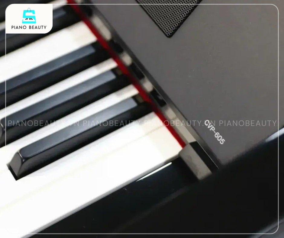 Piano điện Yamaha CVP605 với 88 phím NWX mượt mà