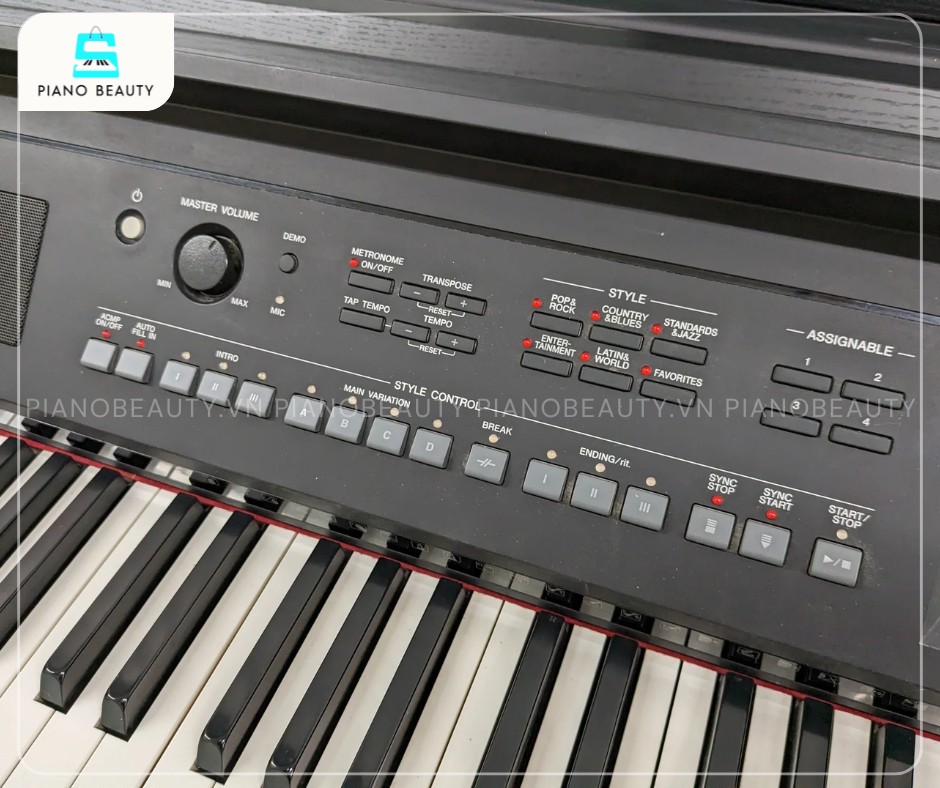Bảng điều khiển của piano điện Yamaha CVP609
