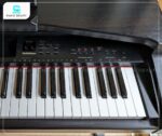 Bảng điều khiển của piano điện Yamaha CVP65