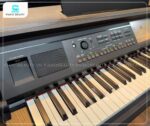 Bảng điều khiển của piano điện Yamaha CVP709