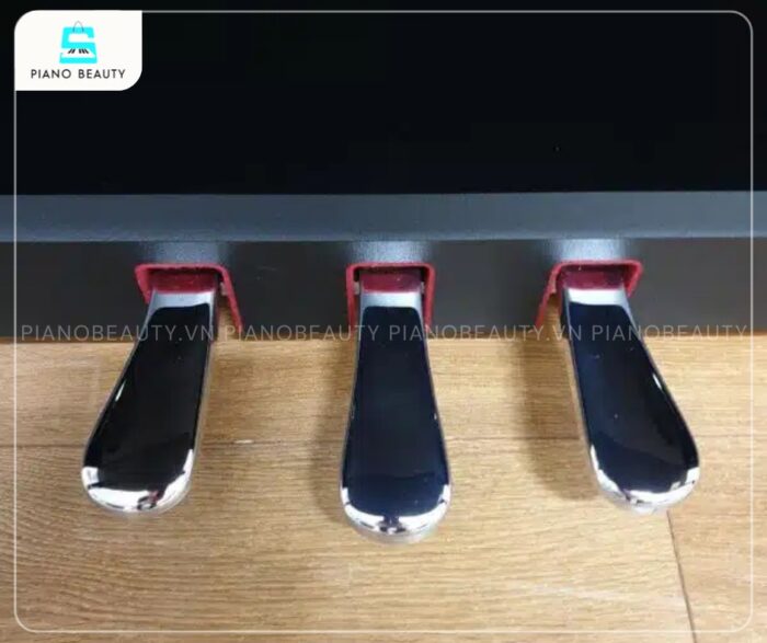 Hệ thống pedal của piano điện Yamaha CVP805