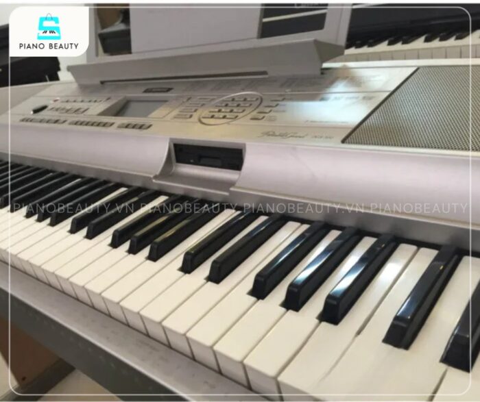 Piano điện Yamaha DGX500 sở hữu 88 phím cảm ứng phản hồi nhanh