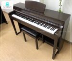 Piano điện Yamaha SCLP5450 nổi bật với màu gỗ nâu cổ điển