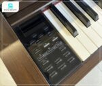 Bảng điều khiển của piano điện Yamaha SCLP5450